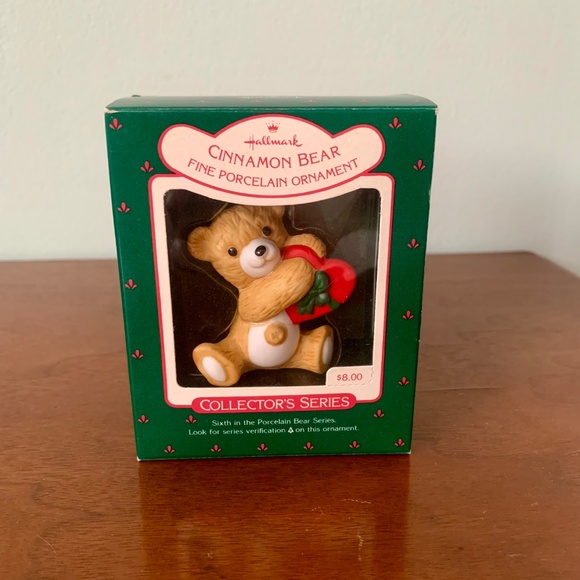 Hallmark Cinnamon Bear #6 Series 1988 Christmas Collectors Series in Box U300 - Picture 2 of 6